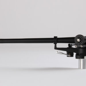 Rega RB880 äänivarsi